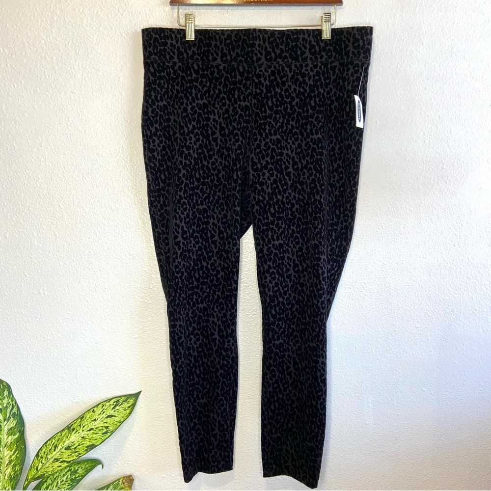 Old Navy Black Leopard Print Skinny Pants